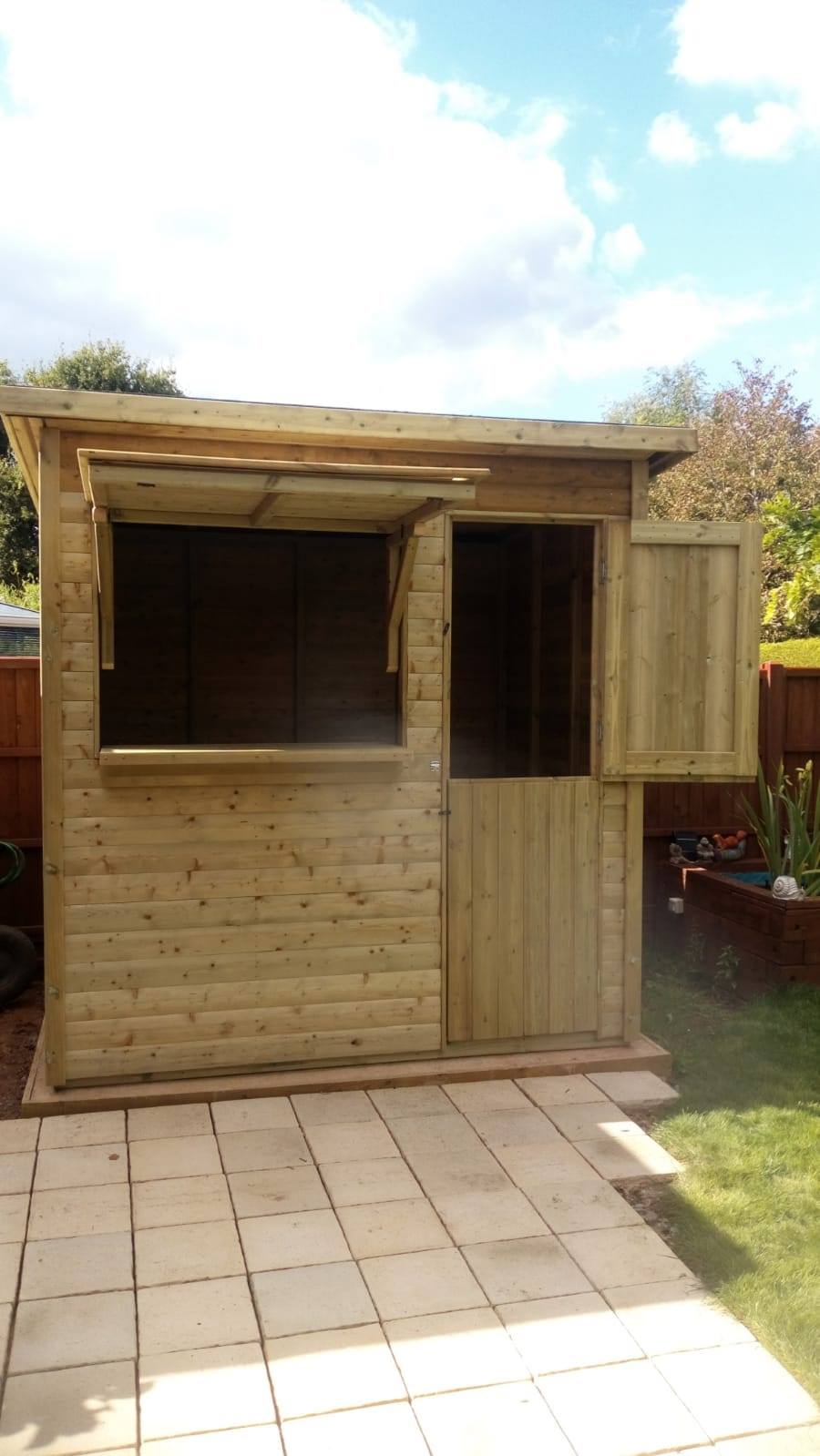 2.4M X 1.8M Pent Bar