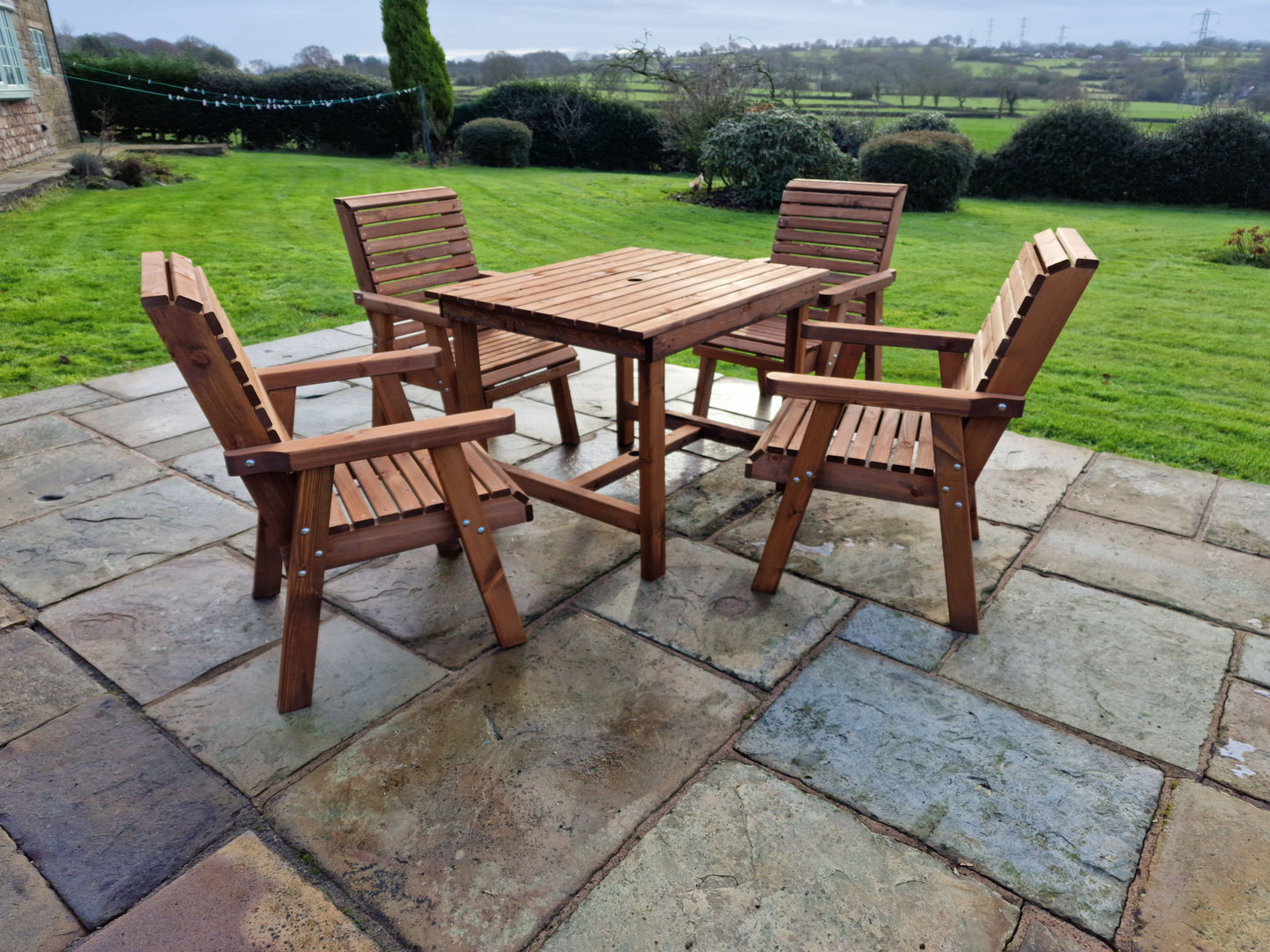 Classic Redwood 4 Seater Square