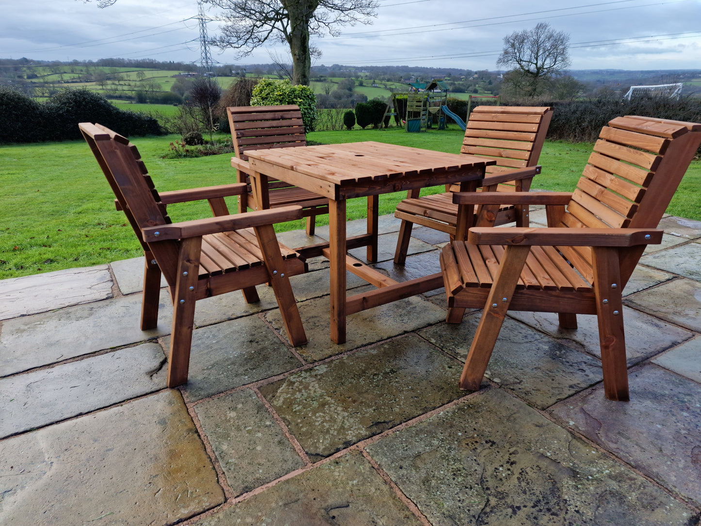 Classic Redwood 4 Seater Square
