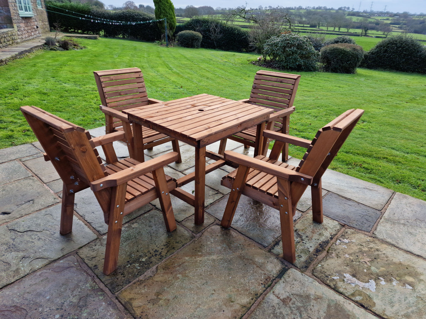 Classic Redwood 4 Seater Square