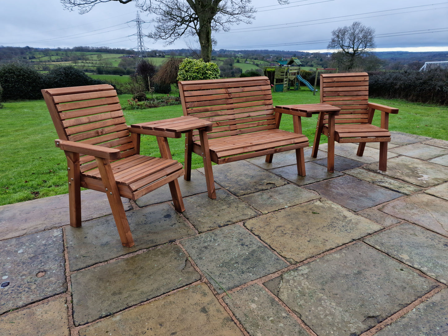 Classic Redwood 4 Seat Set 2 x Chairs 1 x Bench - Angled Trays
