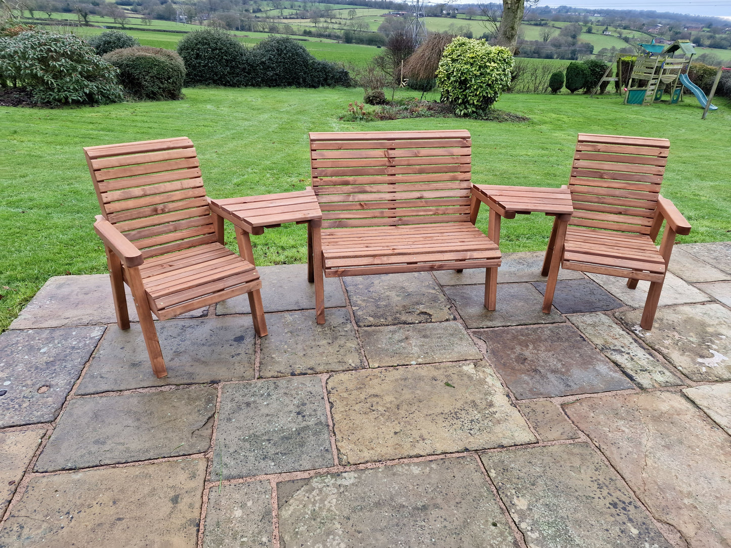 Classic Redwood 4 Seat Set 2 x Chairs 1 x Bench - Angled Trays