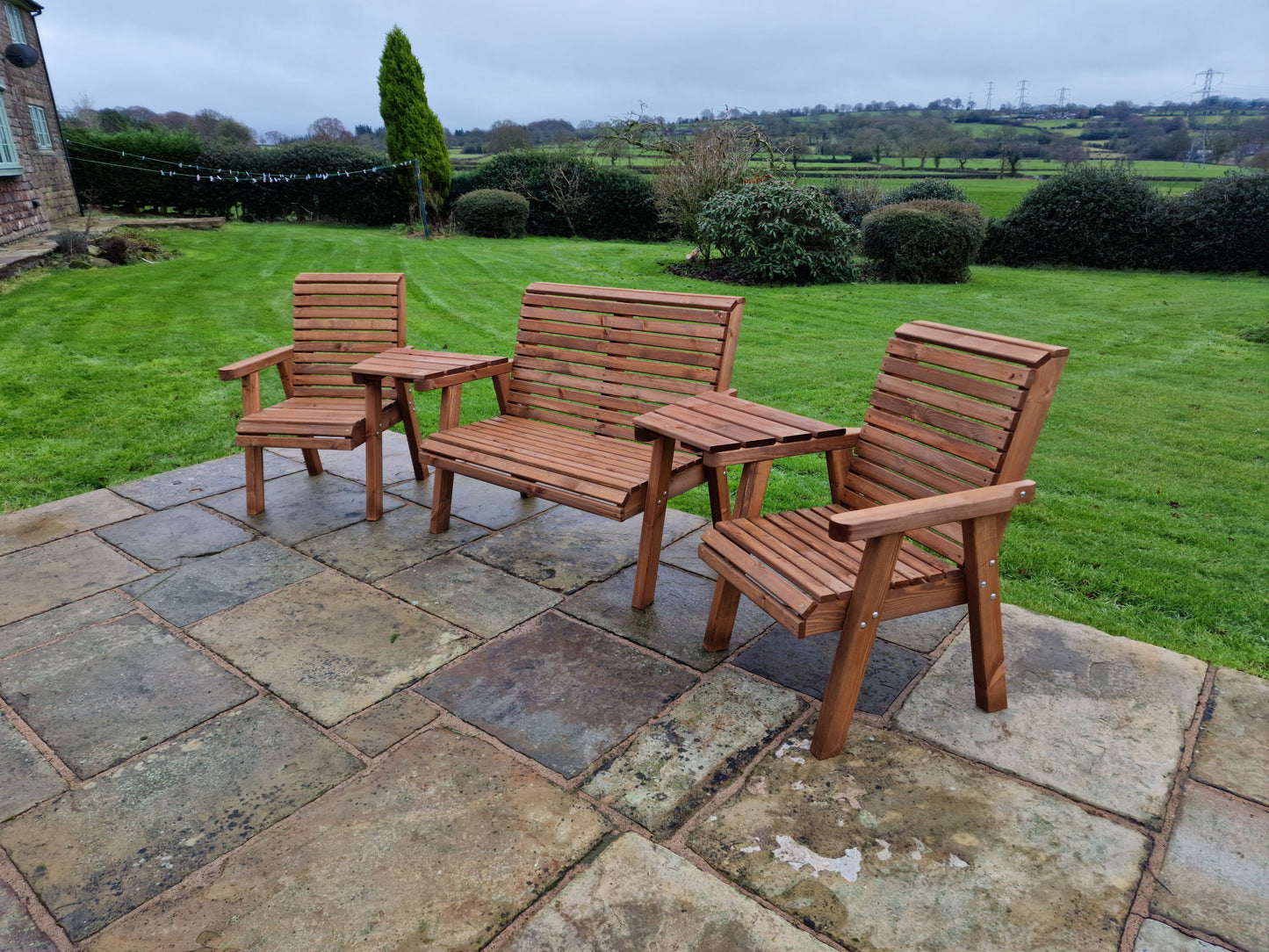 Classic Redwood 4 Seat Set 2 x Chairs 1 x Bench - Angled Trays