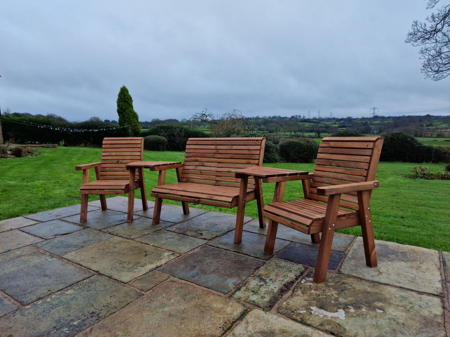Classic Redwood 4 Seat Set 2 x Chairs 1 x Bench - Angled Trays