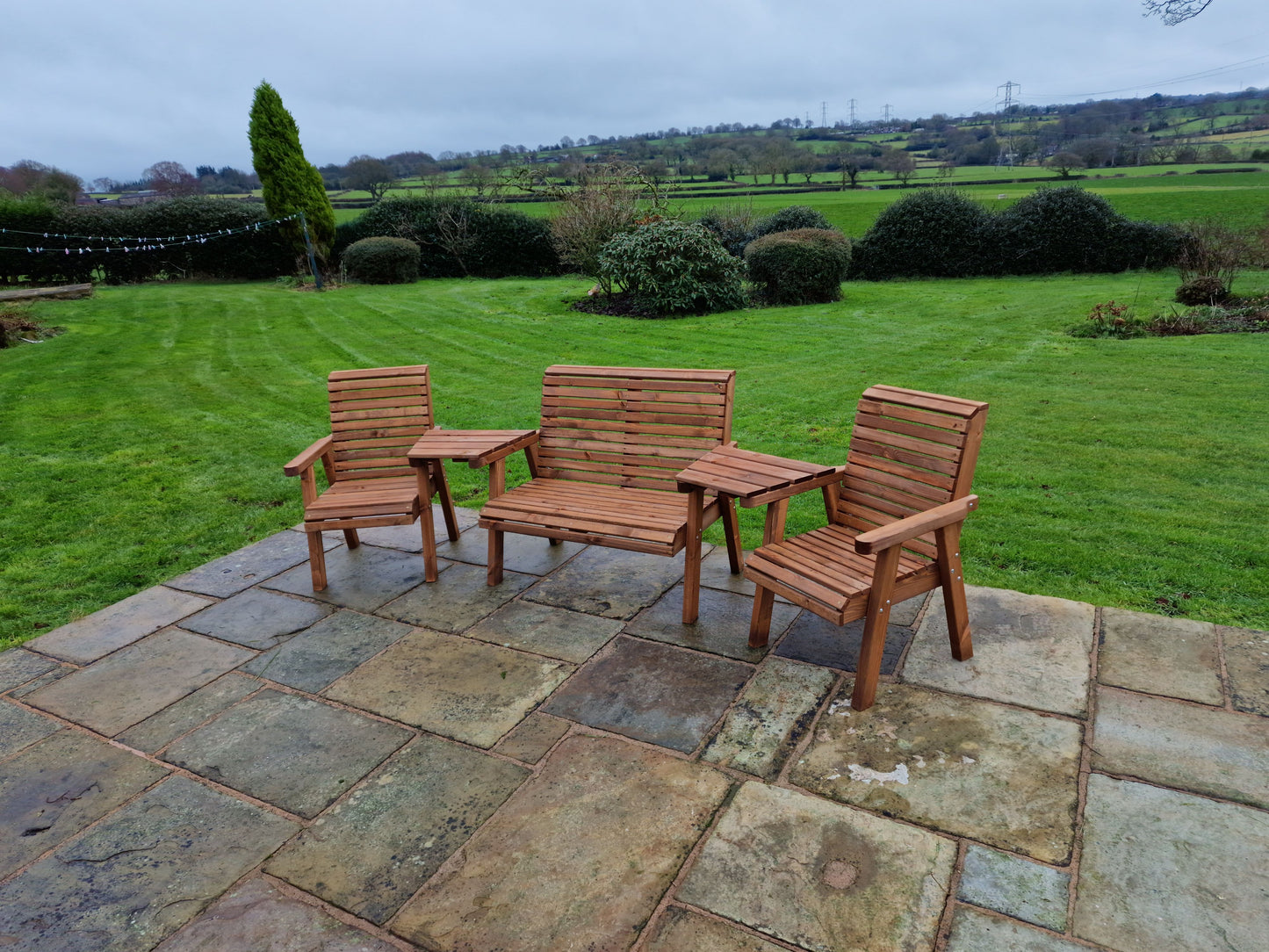 Classic Redwood 4 Seat Set 2 x Chairs 1 x Bench - Angled Trays