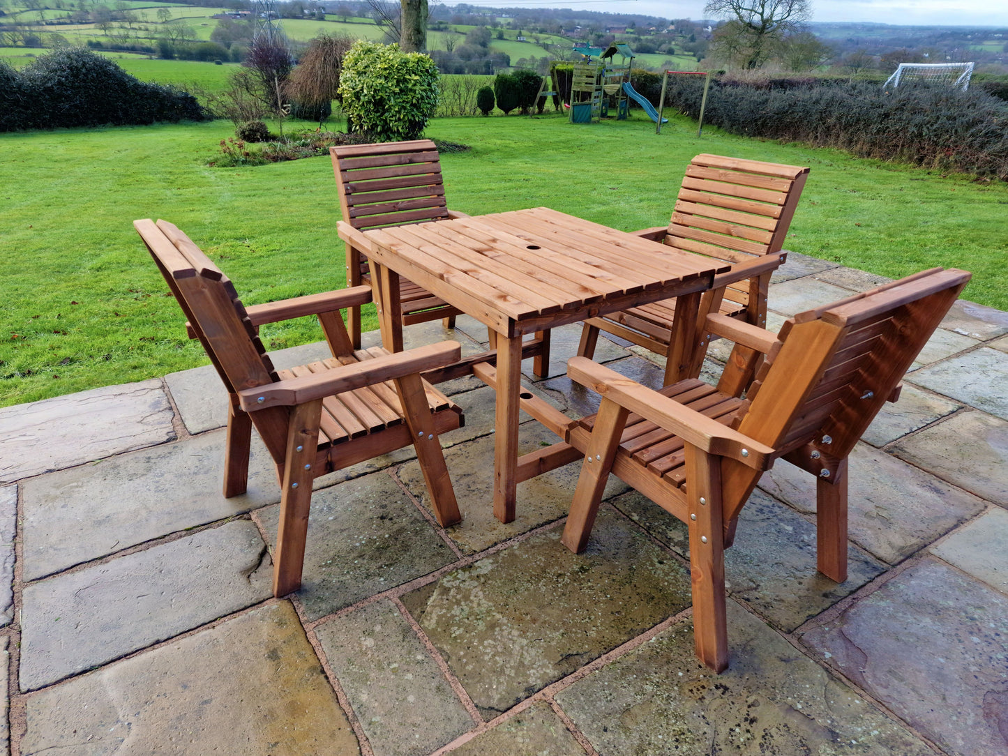 Classic Redwood 4 Seater Square