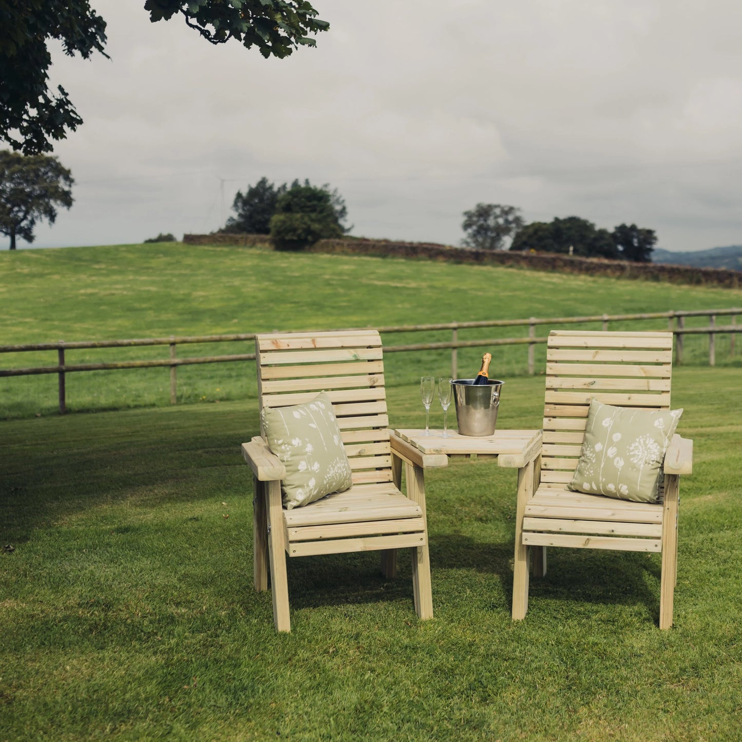 Heritage Tanalised Loveseats Angled Tray