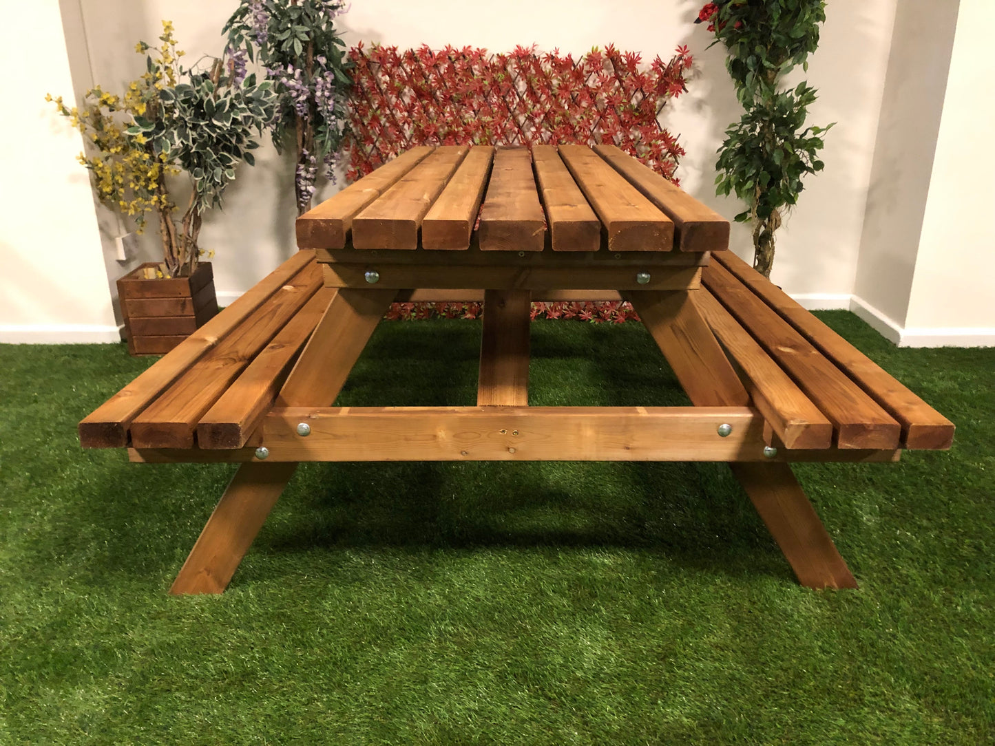 Classic Redwood Picnic Table 150cm