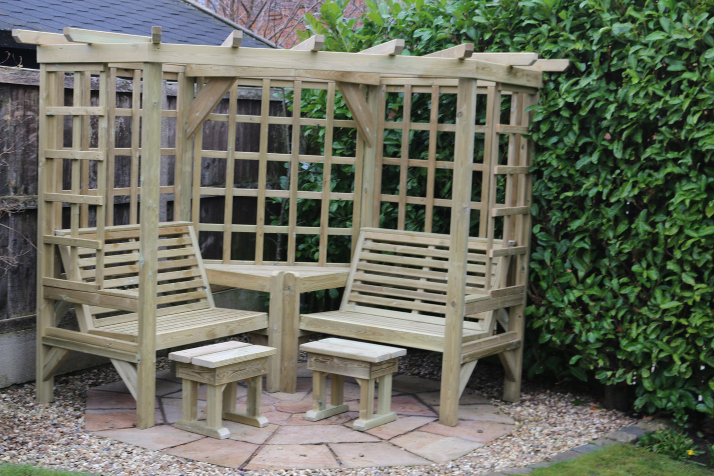 Trellis Corner Arbour
