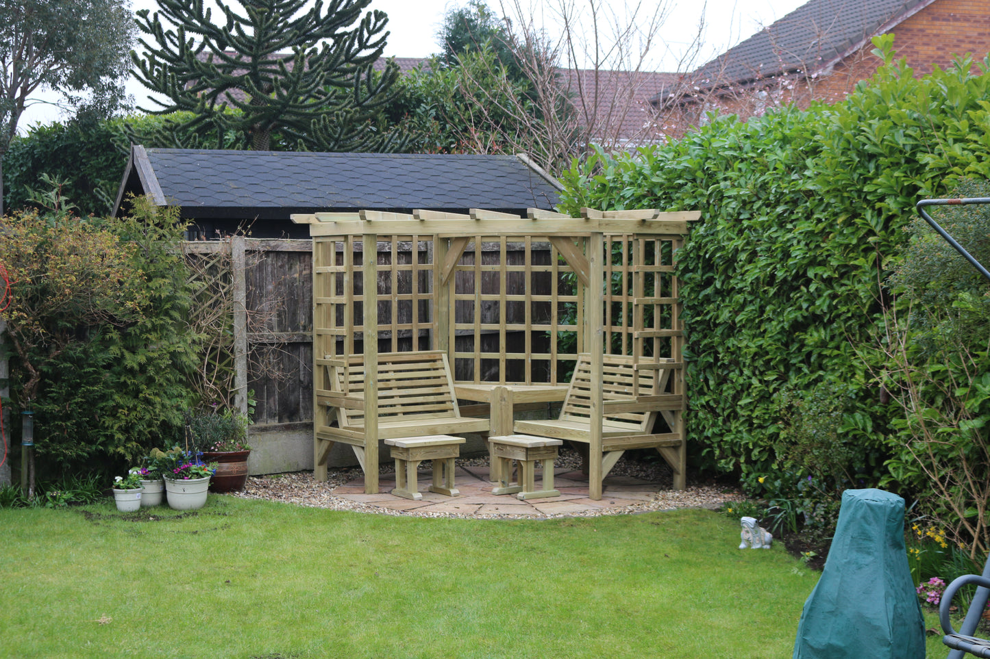 Trellis Corner Arbour