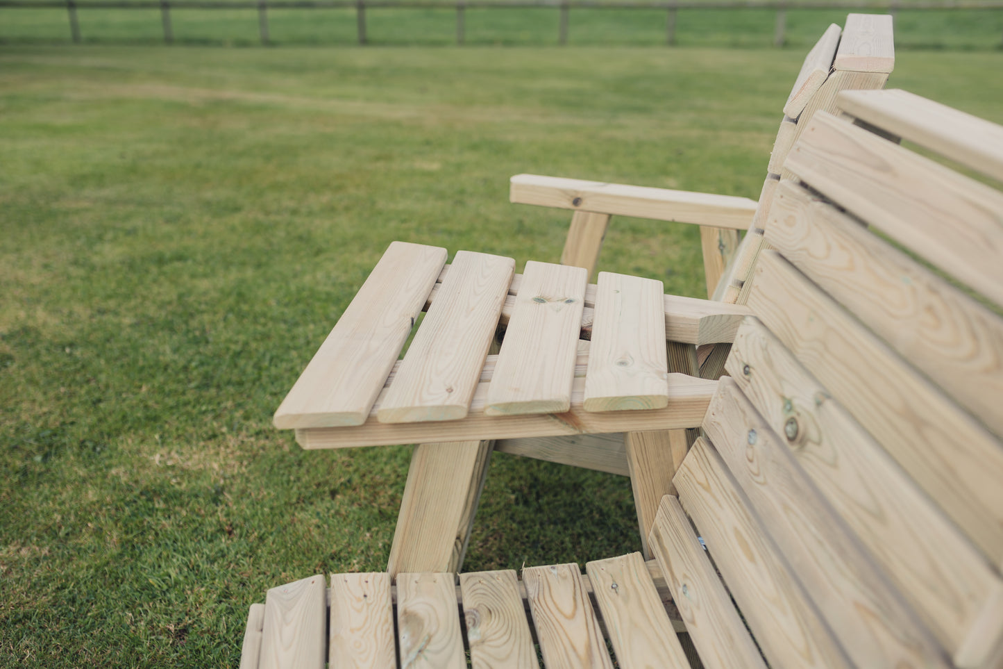 Jasmine Loveseat – Angled Tray