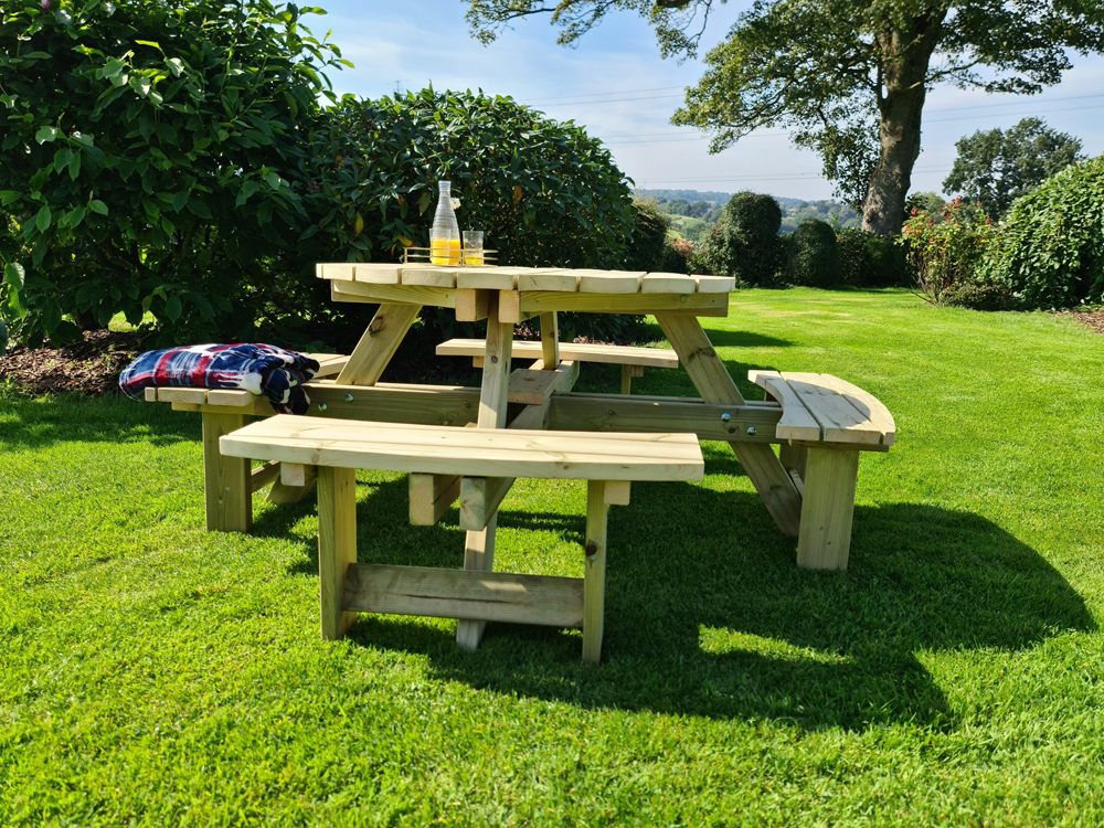Tanalised Circular 8 Seat Picnic Table