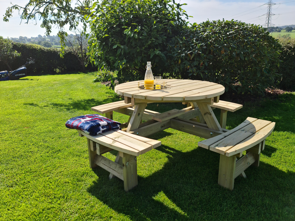 Tanalised Circular 8 Seat Picnic Table