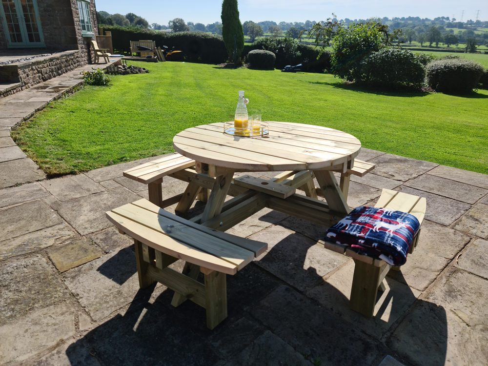 Tanalised Circular 8 Seat Picnic Table