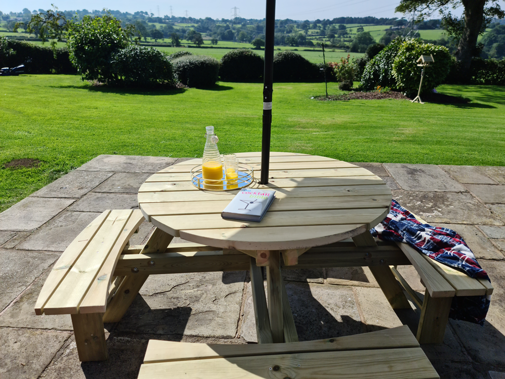Tanalised Circular 8 Seat Picnic Table