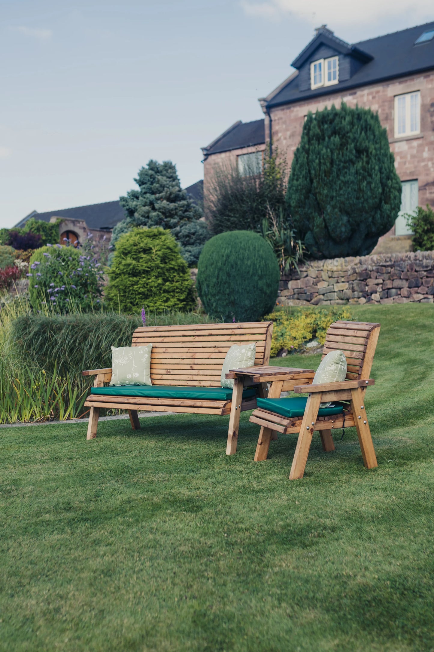 Classic Redwood 4 Seat Set 1 x Chair 1 x Bench - Angled Tray