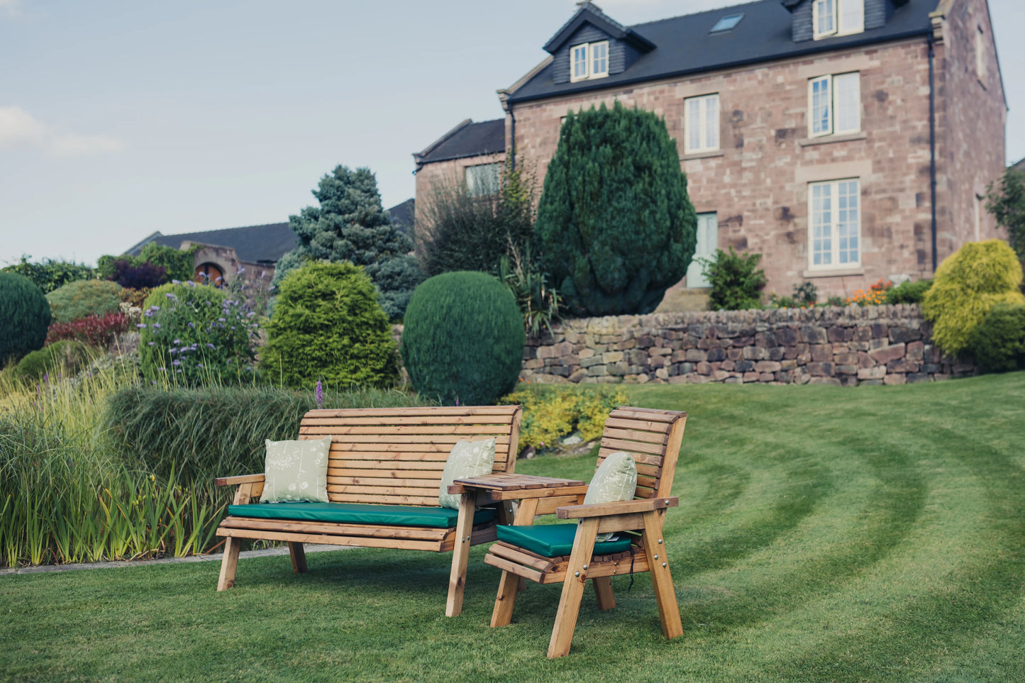 Classic Redwood 4 Seat Set 1 x Chair 1 x Bench - Angled Tray
