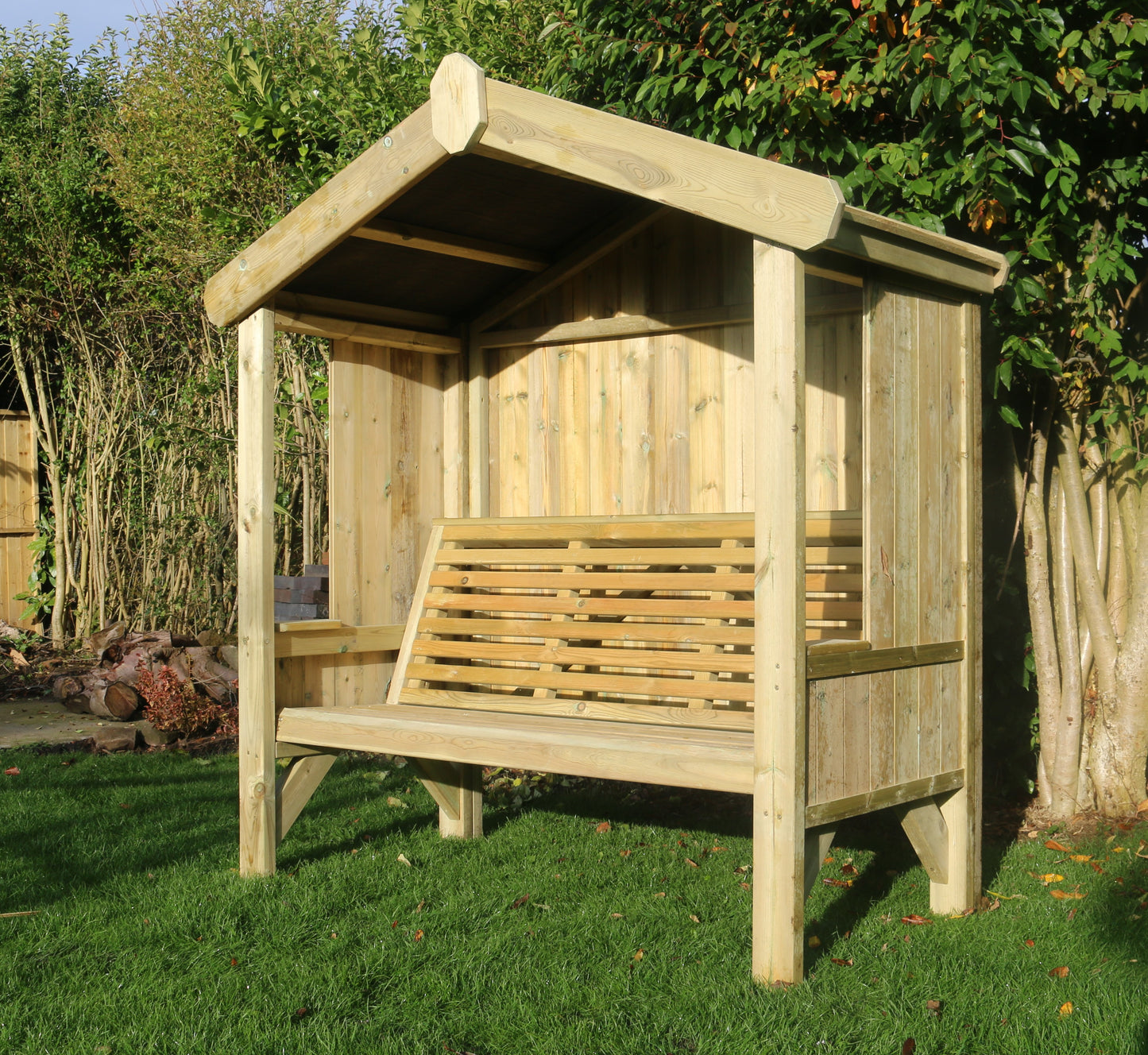 Snowdonia Enclosed 3 Seater Arbour