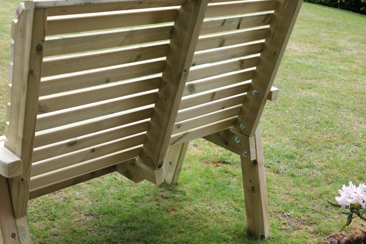 Heritage Tanalised bench rear support and bolted frame detail